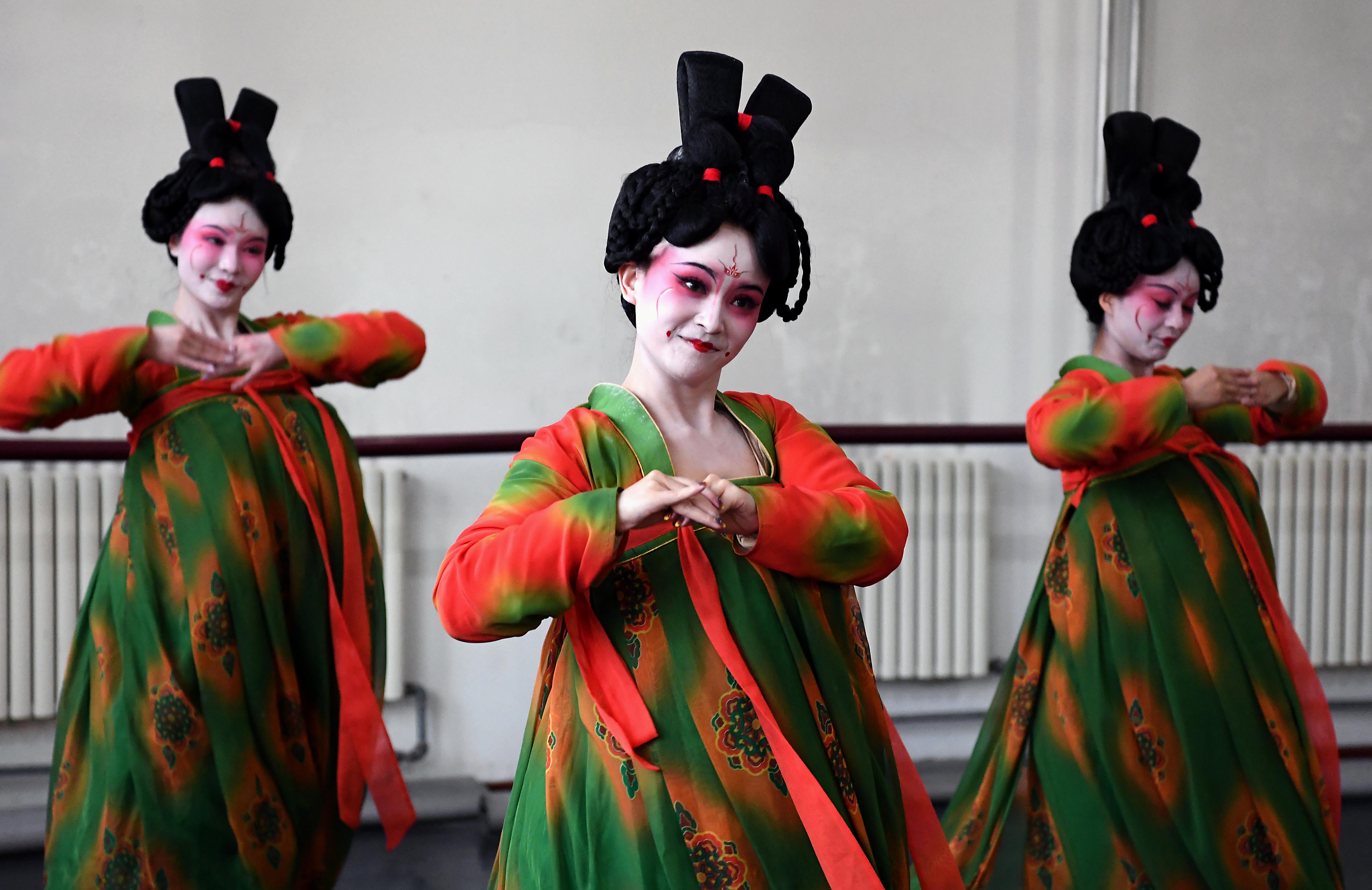 郑州歌舞团图片