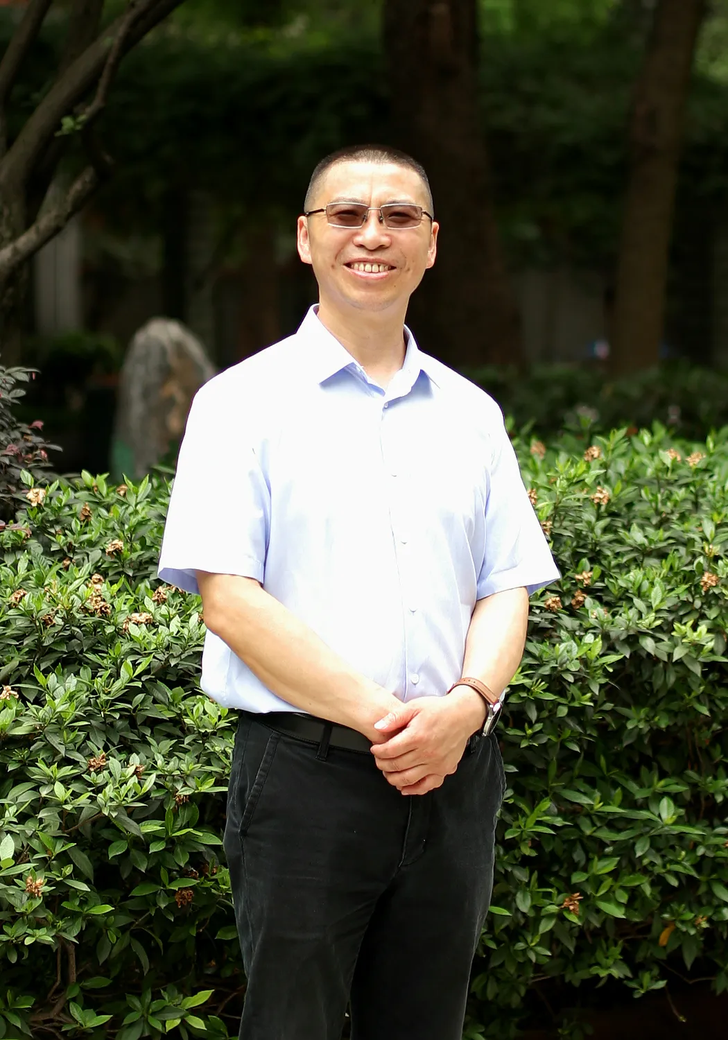 毛 道 生成都七中副校长成都七中实验学校校长正高级教师教育学博士