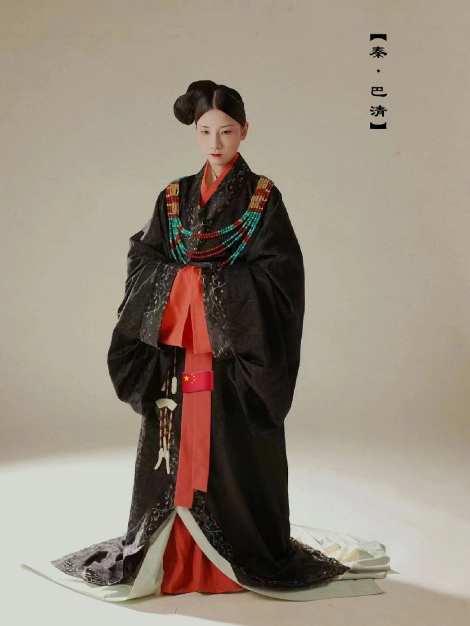 秦汉 千年女子图鉴之秦汉篇 复原参考依据图3和图6 服饰数据 东汉服饰