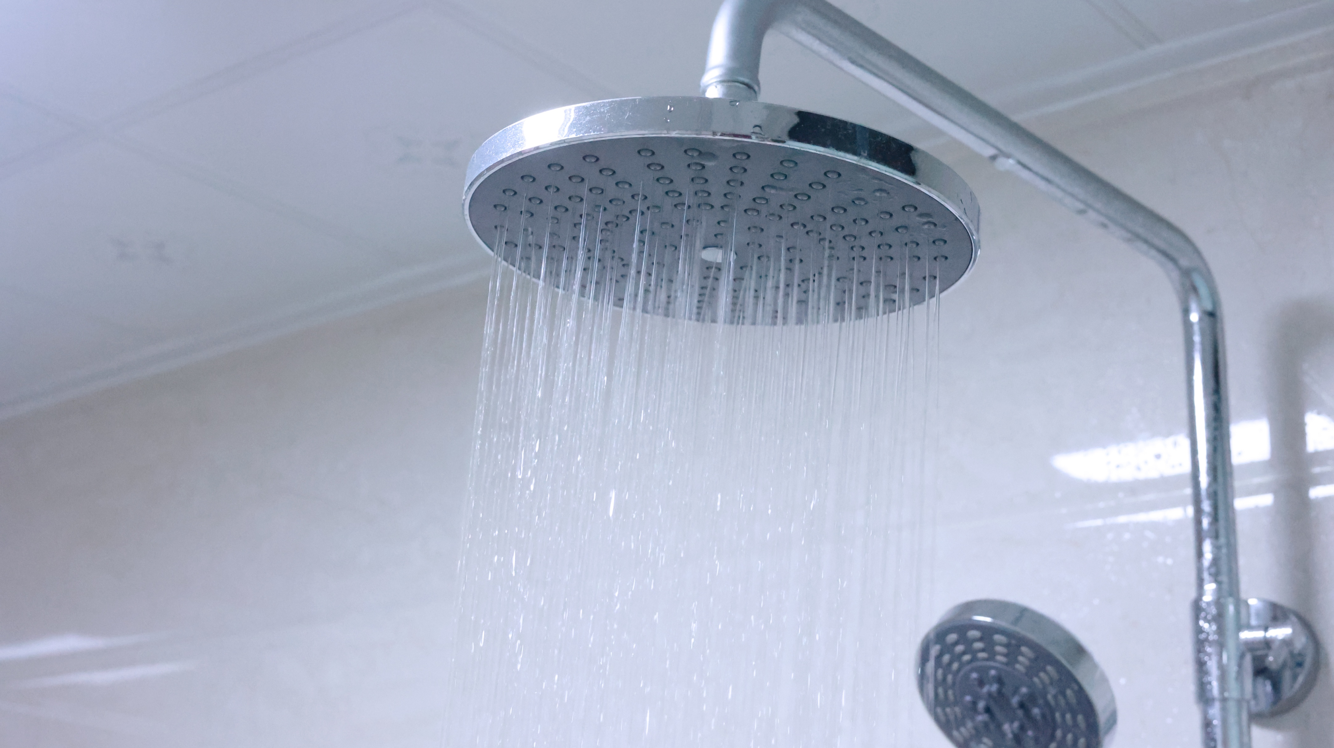 平时洗澡要尽量避开这5个时间点,以免对身体健康不利