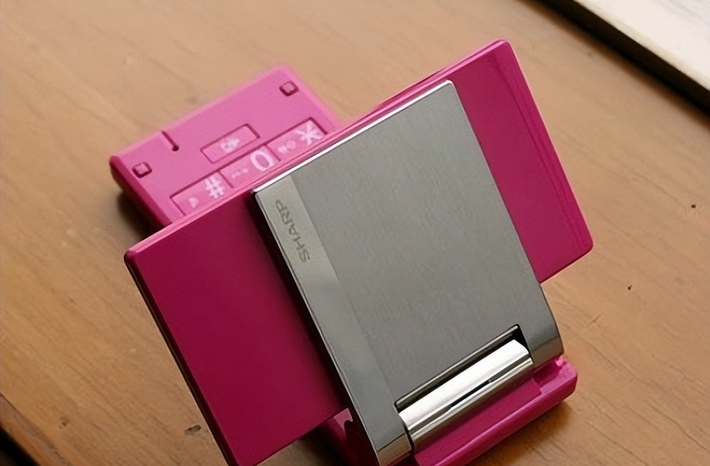 电子怀旧之旅(9)-日系安卓的遗珠 - 夏普007sh