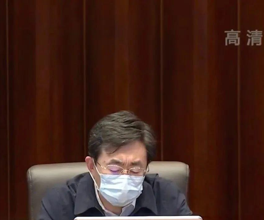 打虎行动正在进行,母老虎漂亮又贪婪,为了敛财不择手段