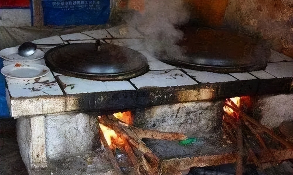农村烧"柴火灶"要被禁止?让农民家家装上天然气?你怎么看?