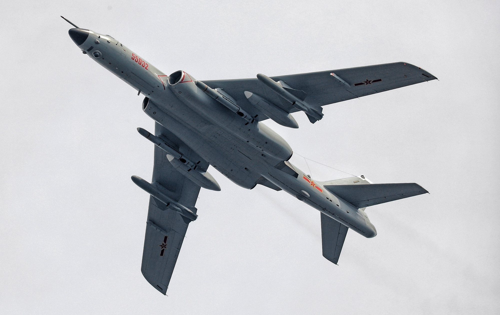 轰6n亮相后再无消息!担负核投送任务,专门搭载空射高超音速导弹