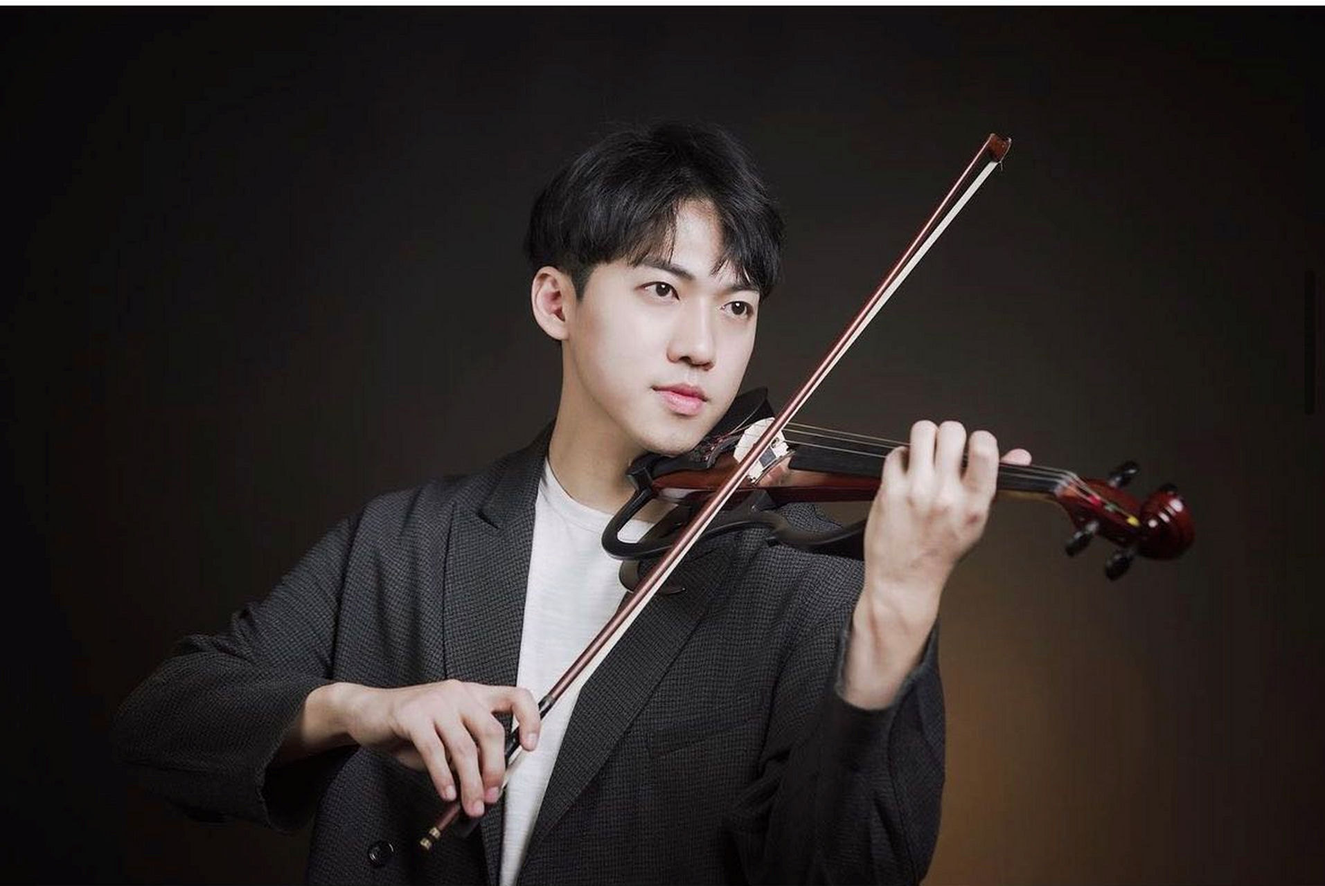 有着台湾最帅小提琴王子之称的林子安承认出轨朋友女友长达六年之久