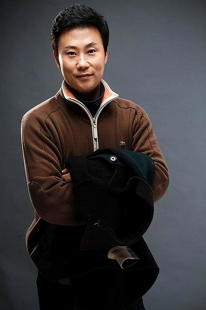 歌手耿为华:我这辈子做过最后悔的事,就是娶了小14岁女粉丝为妻