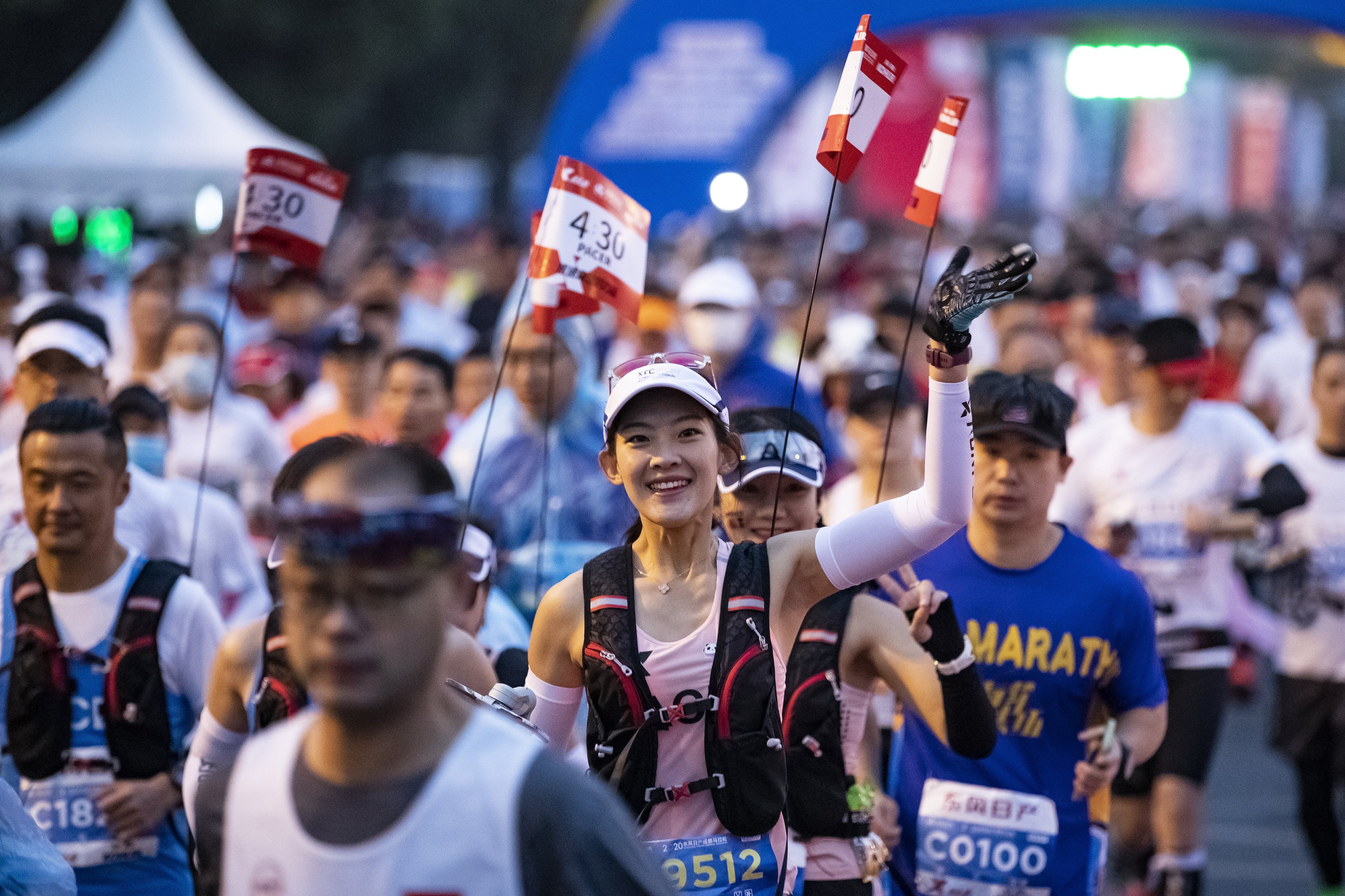 马拉松——2020成都马拉松赛举行(6)