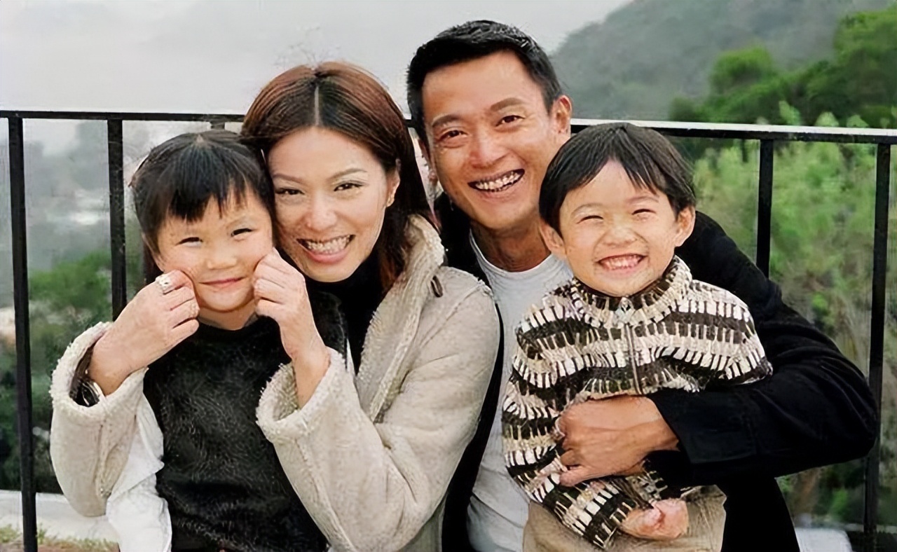 张利华半夜摔落豪门,蹊跷受伤,魏俊杰受访意味深长