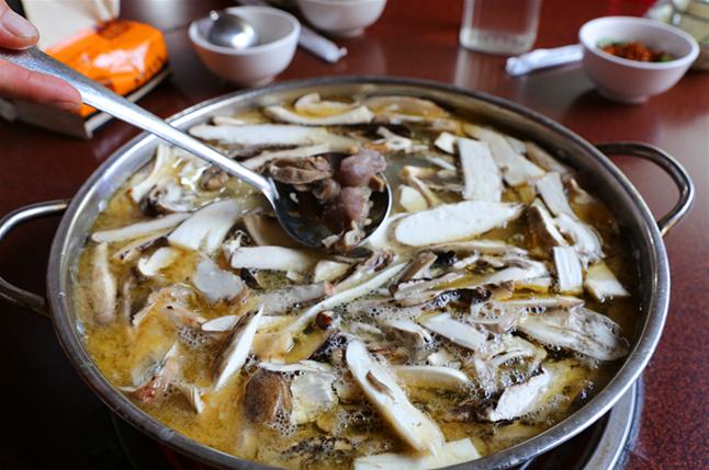 弥勒一老字号驴肉馆新店开业,买一送一,老白干免费喝.