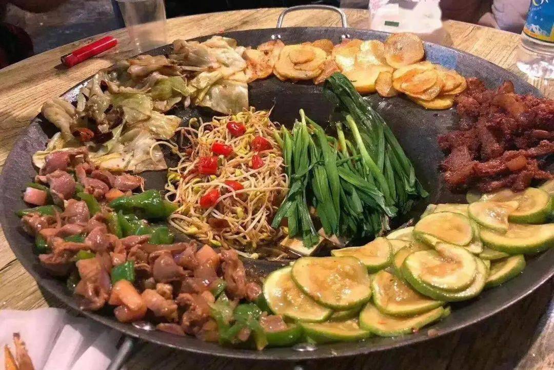 冬日逛吃攻略#贵州水城烙锅:是贵州省六盘水市水城区的一种特色美食
