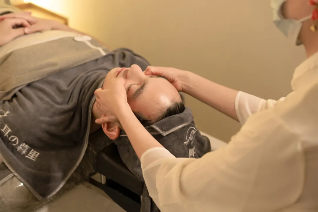 瑜伽头疗|做个舒缓头疗,给大脑放个假