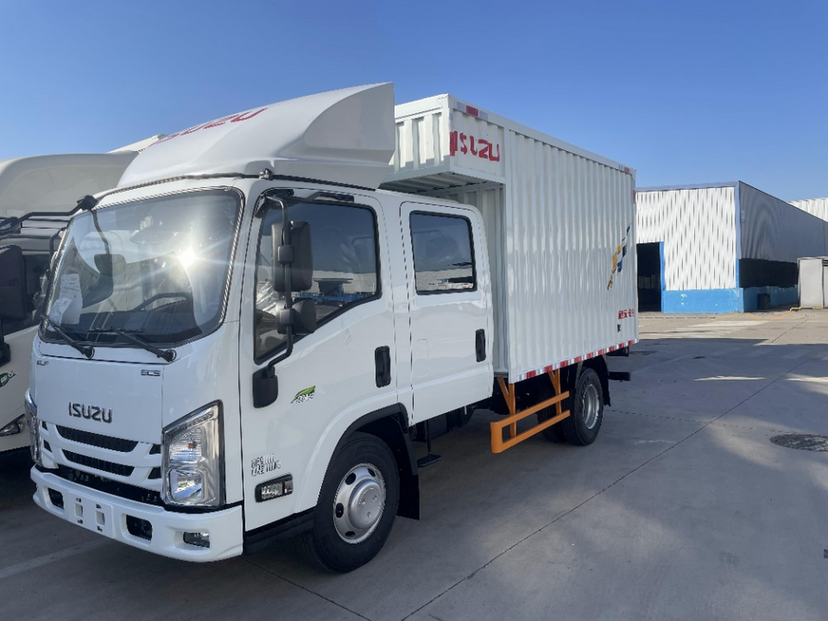 江西五十铃翼放双排轻卡,具备优秀性能和舒适配置,是既能拉货又能载人