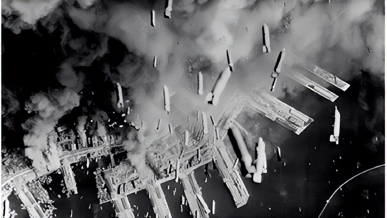 "李梅烧烤":比原子弹更可怕的存在,50万人被烧,800万人流离