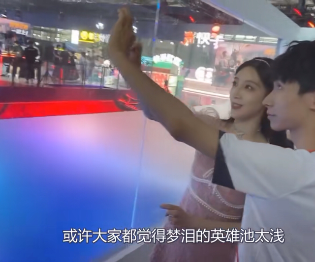 梦泪到底有多少女神粉丝?晒合照宅男看呆,粉丝:和灵儿有得一拼