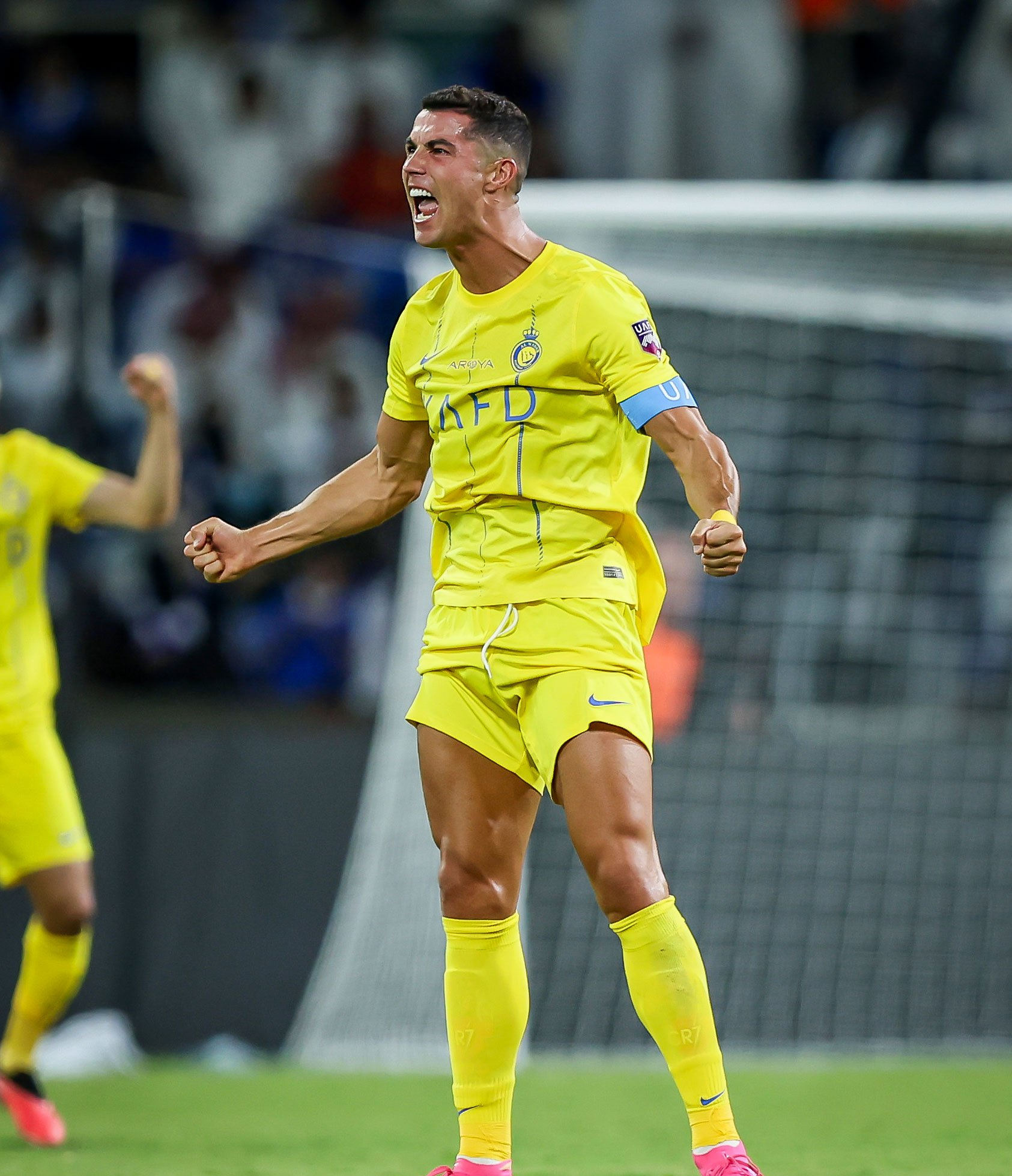 4-3!米特洛维奇戴帽,3场4球与c罗竞争金靴,联赛榜首换人