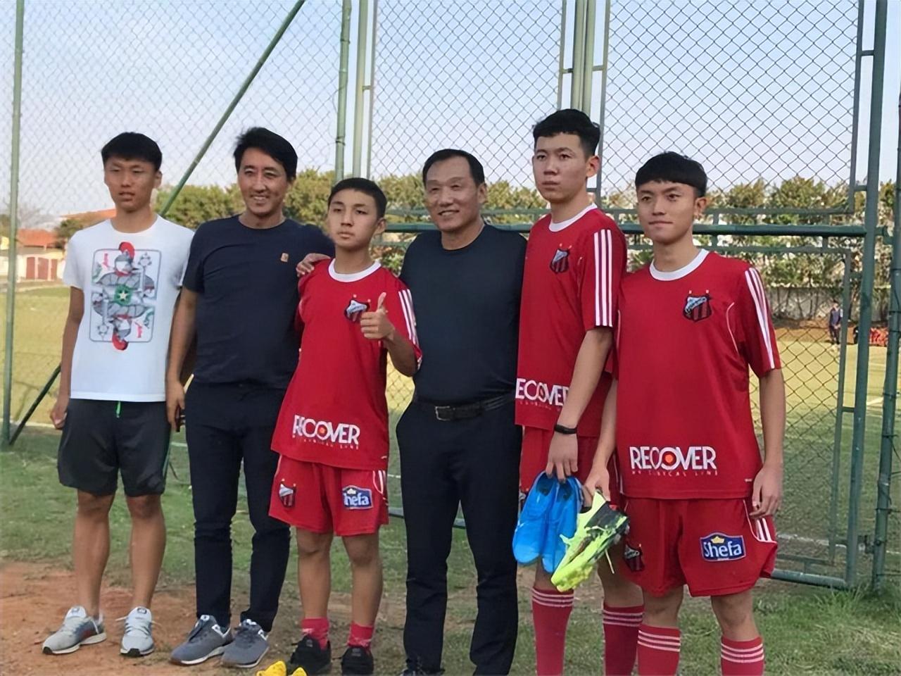 前国家队国脚马头孙贤禄:曾与贝利互换球衣,离婚后娶巴西女富豪