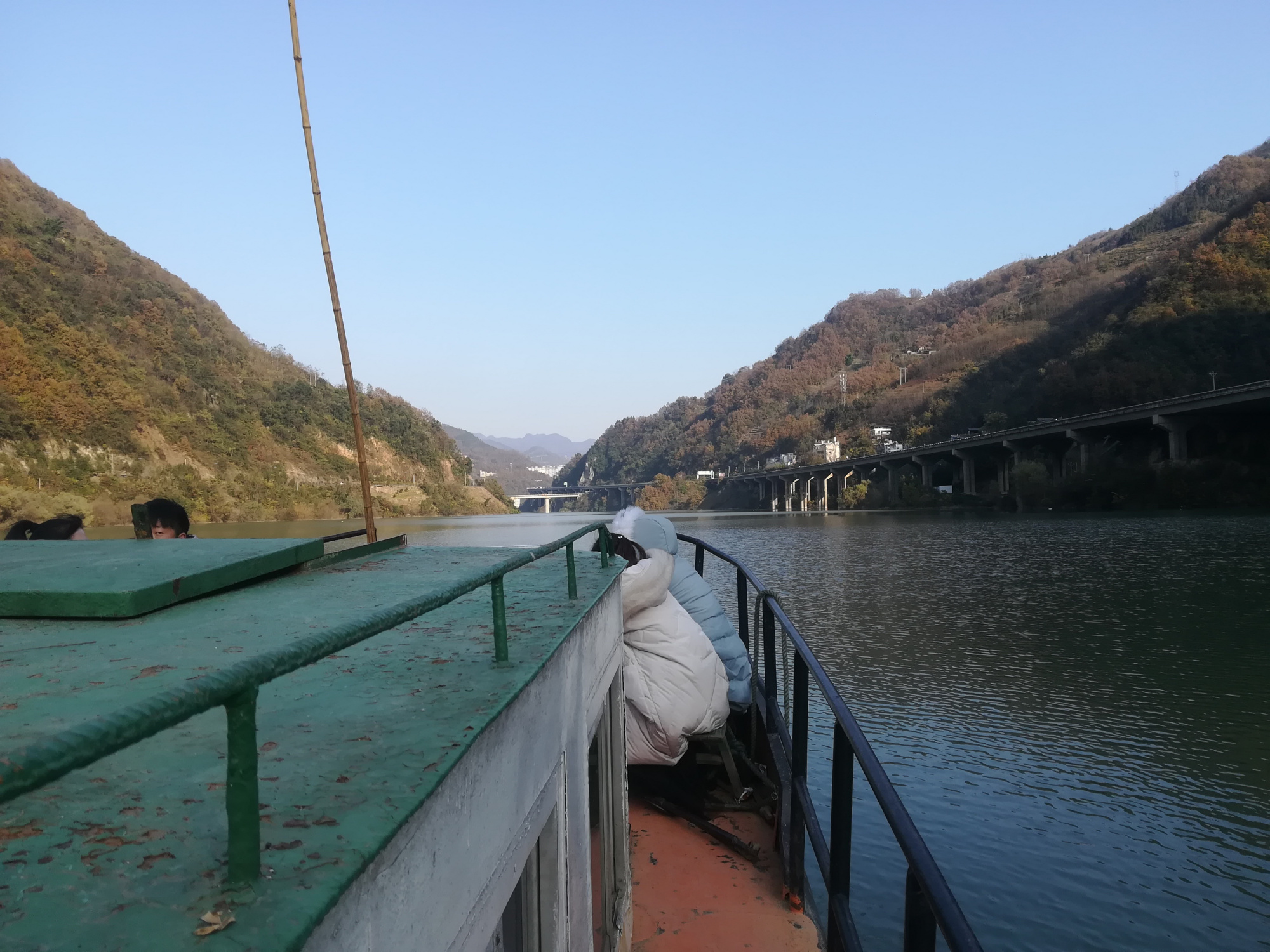 陕西汉江边的袖珍小城,拥挤到让人害怕,却美成外地人赞的风景