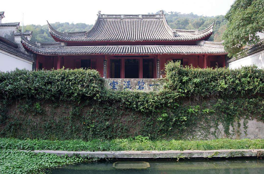 浙江千年寺庙走红,因精湛绝伦的建筑工艺令人叹为观止,门票仅20