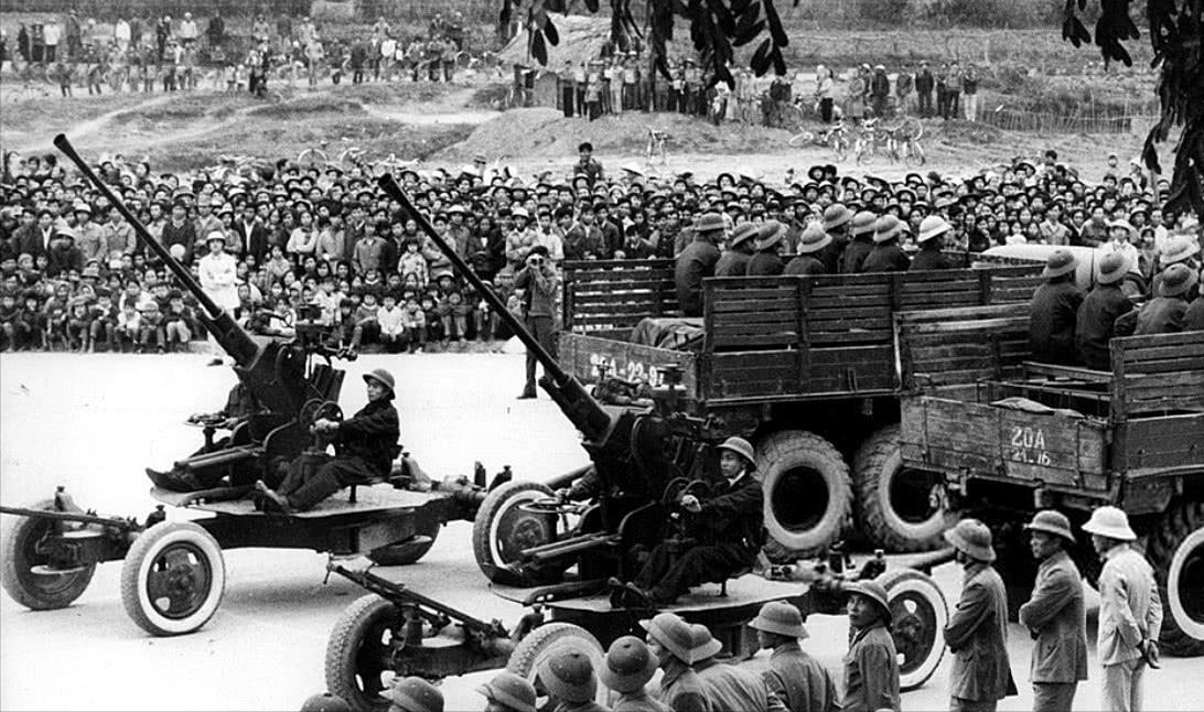 1979年, 中国22万大军痛打越南28天, 我们得到了啥