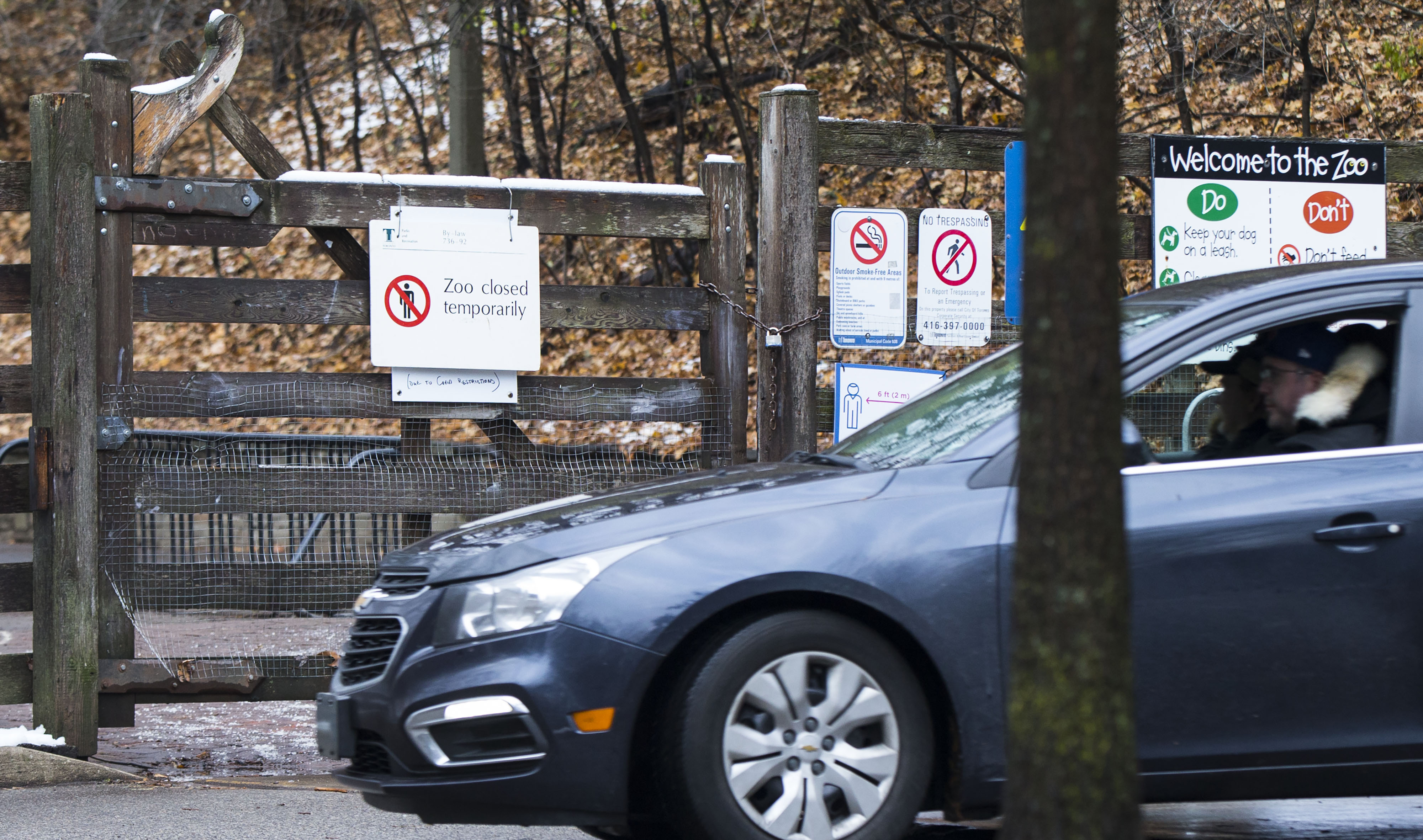 加拿大多伦多再次"封城"