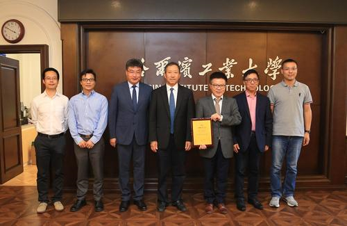 越南数学家吴宝珠:夺取两任国际奥数冠军,曾表示试题简单拒参赛