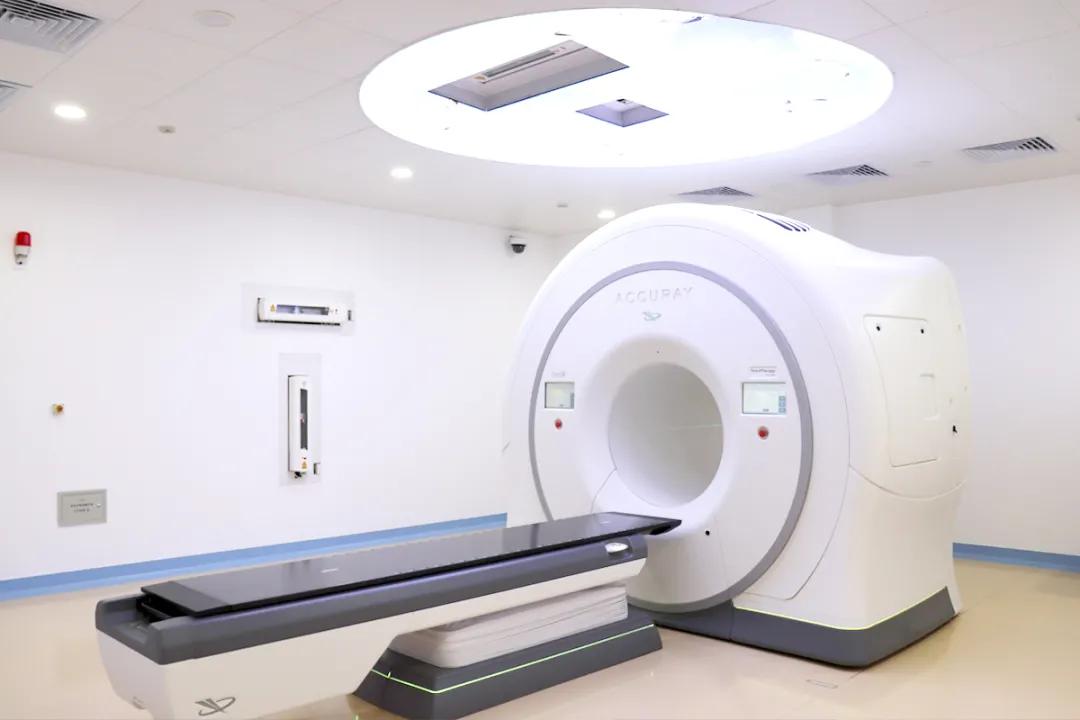 世界顶级放疗设备"tomo螺旋断层放疗系统"正式在我院投入使用!