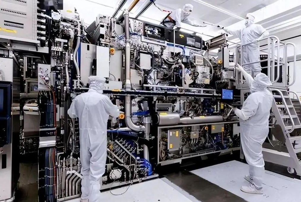 4亿美元一台,1nm的euv光刻机,三星也不想买