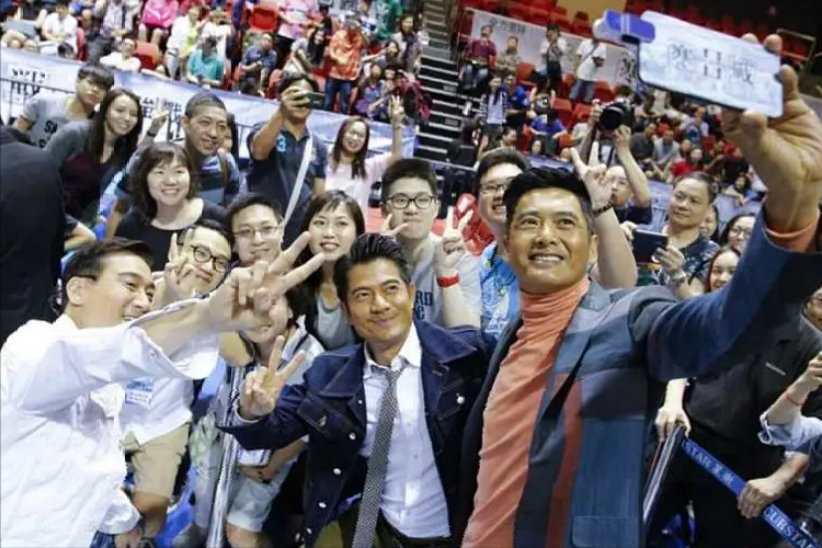 盘点5位从不捐款的明星,台前爱国捞金说大话,台后"一毛不拔"