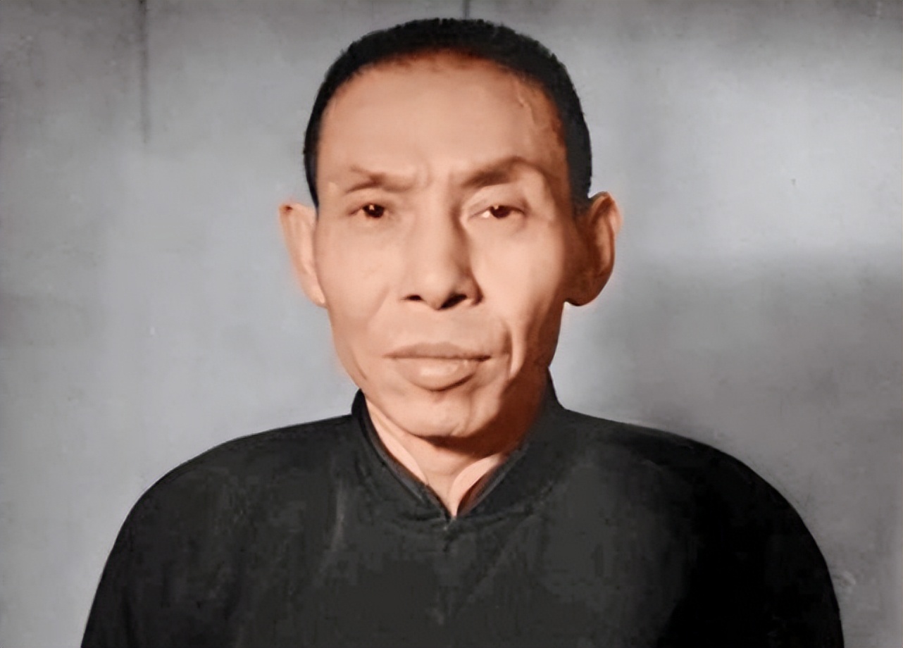 袁殊:《伪装者》中"明楼"原型,五重间谍身份,死后葬入八宝山