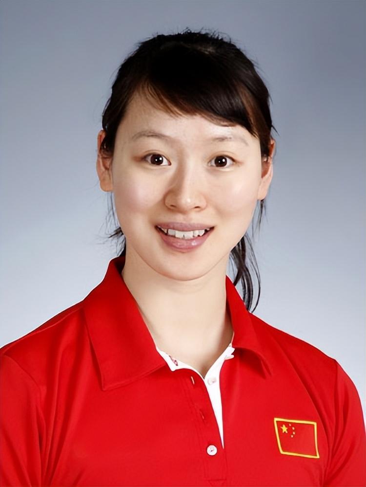 羽毛球奥运冠军蔡赟:娶花样游泳美女为妻,做上门女婿幸福吗?