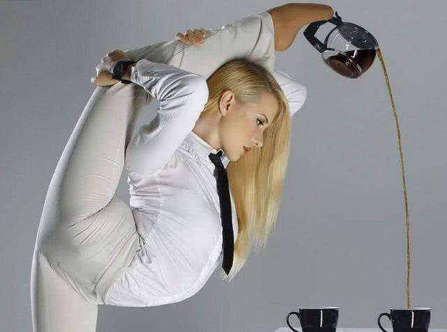 世界上身体最柔软的人,四肢可以任意折叠,她的一个动作无人超越