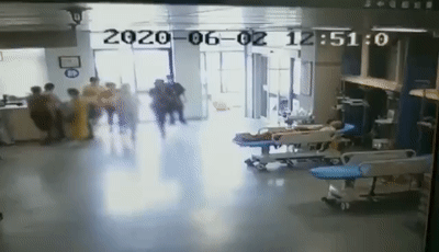 推荐祖孙都中招！吃了这道家常菜，4岁男孩紧急抢救，奶奶心跳慢至40次/分