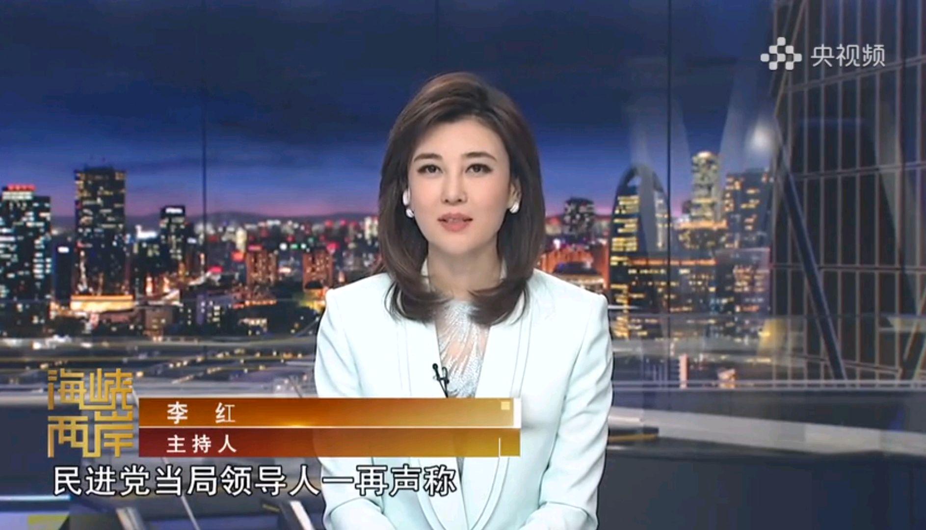 余露莹:工作之余到公园赏花,人比花还娇,不愧为央视"第一美"