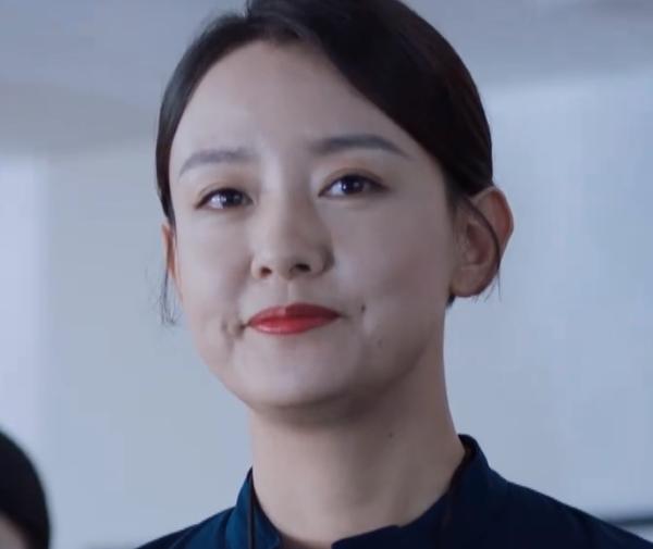 演女主没能红,如今周奇奇都37了,却凭《向风而行》一个配角火了