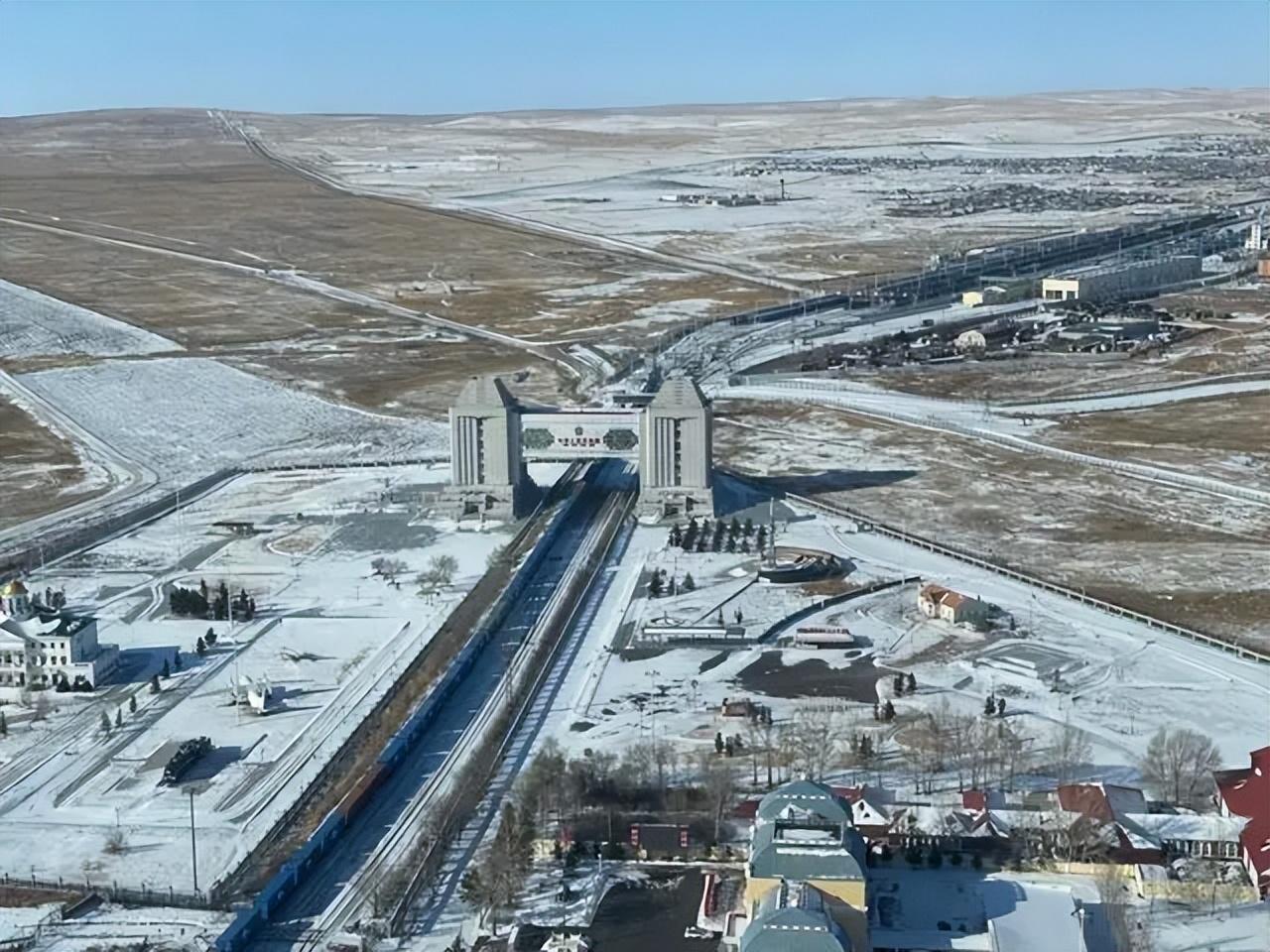 纪实:一年"冬眠"七个月,西伯利亚人过冬,吃喝拉撒怎么解决?