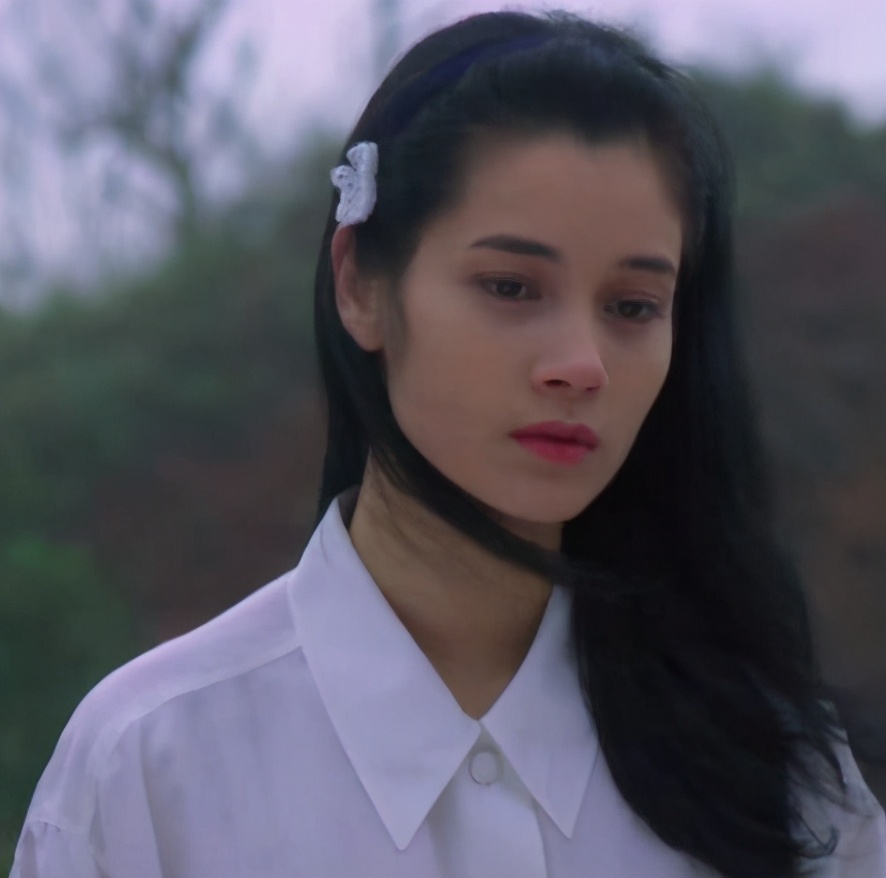 "一脱未爆红"的郑艳丽:被富豪包养惨遭抛弃,今成服务员令唏嘘