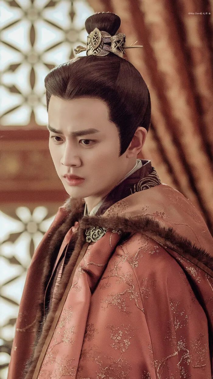 爱豆丨任嘉伦头像壁纸