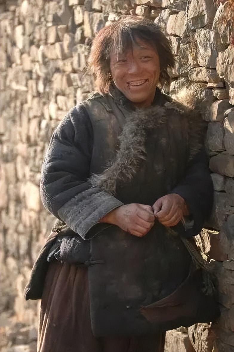 灰头土脸的农民不是谁都敢演,就连帅翻的"天王巨星",也秒变路人