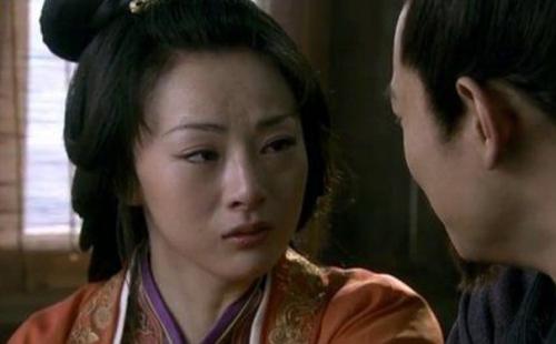 曹节:刘协之妻,政治的牺牲品,曹操助她为后,曹丕把她拉下后位