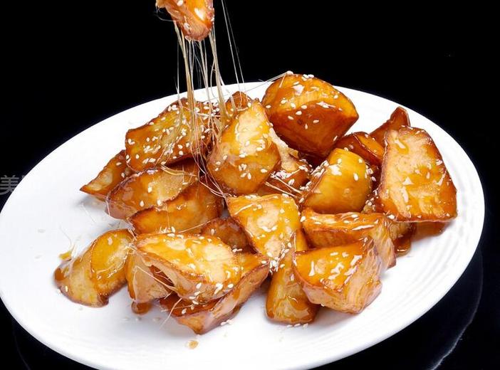 鲁菜拔丝山药:一道赋予记忆甜蜜的中国传统美食