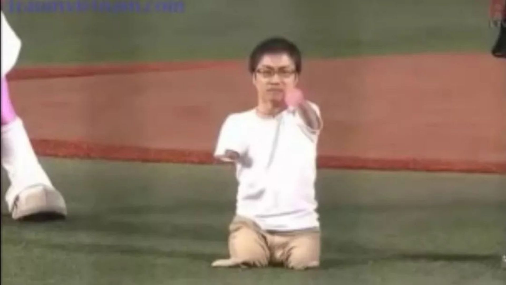 日本励志作家天生缺胳膊少腿,婚外情涉及50人,遭日本网友唾弃