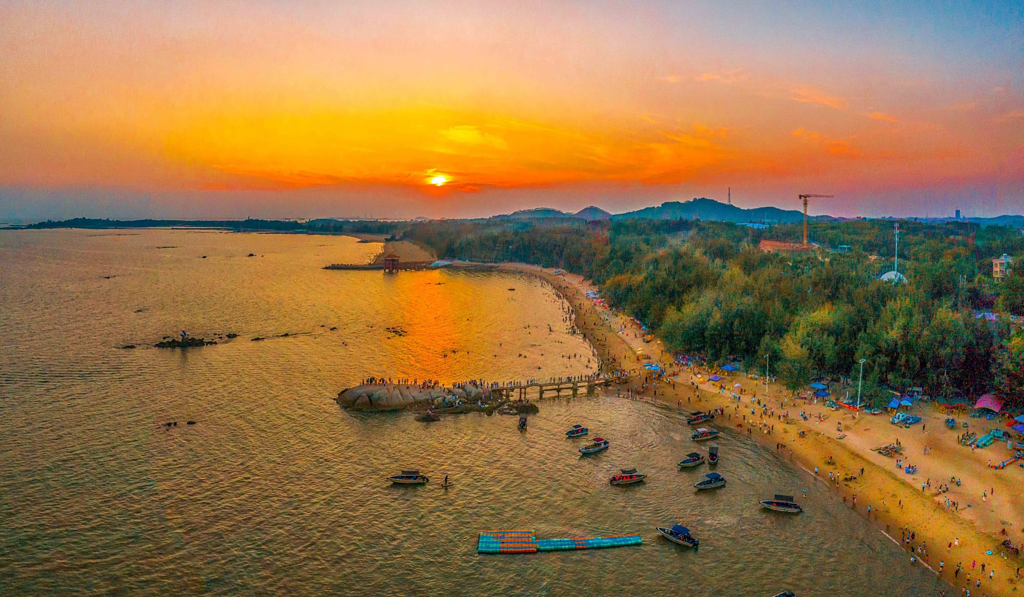 钦州三娘湾,中华白海豚之乡,绝佳的海上日出观赏地