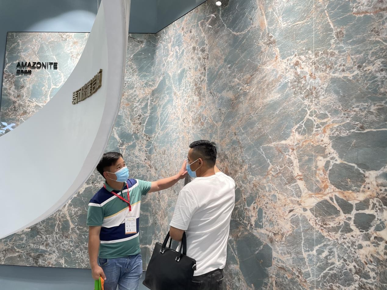 曲直之间 重构未来马可波罗岩板惊艳亮相厦门国际石材展