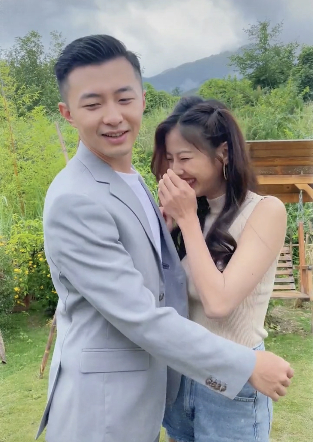 亚洲小姐季军高文君官宣恋情,与学霸男友异国恋,晒情书暖心表白