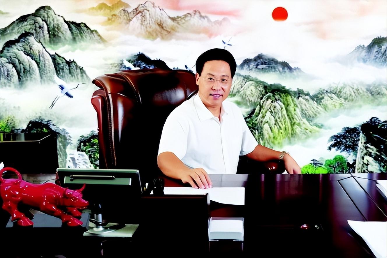 纪实:山东"巨贪"蔡国华落马:3年敛财103亿,分赃不均被举报