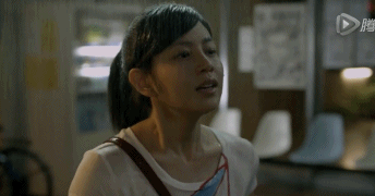 总有一天  我一定要追到你 这才有了沈佳宜在雨中大骂的"直男癌".