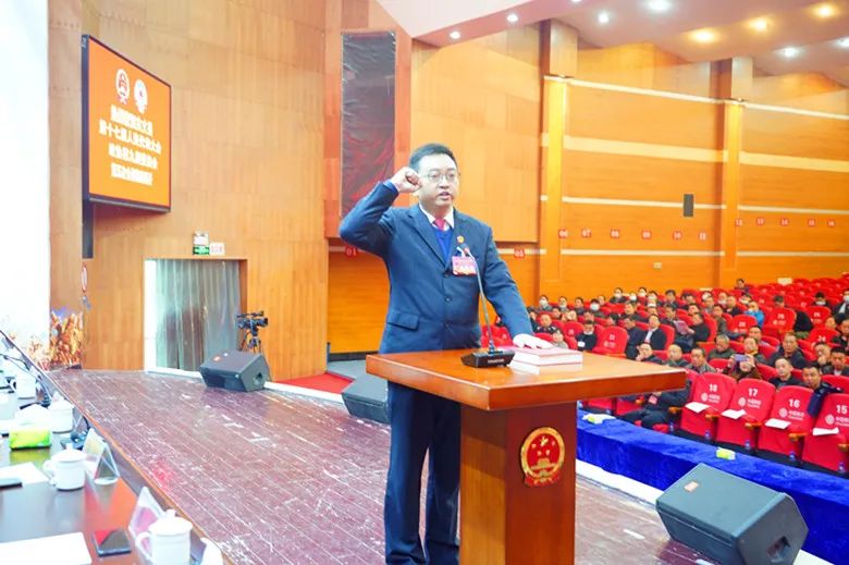 【重要资讯】李智伟全票当选古丈县人民法院院长