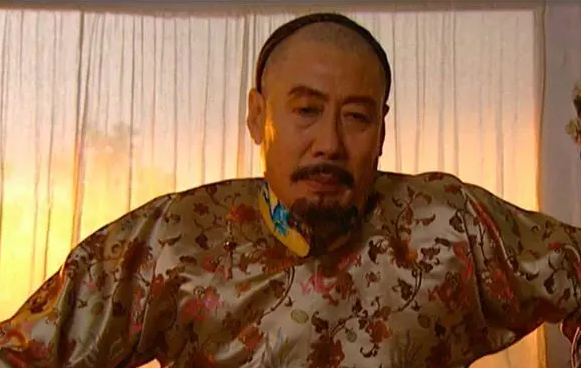 老八为何送死鹰给康熙帝却没有被追究?邬思道将康熙心思摸透彻