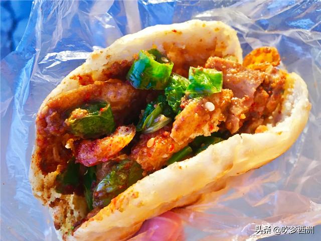 老家的馍夹菜:负重前行的人过得都不容易