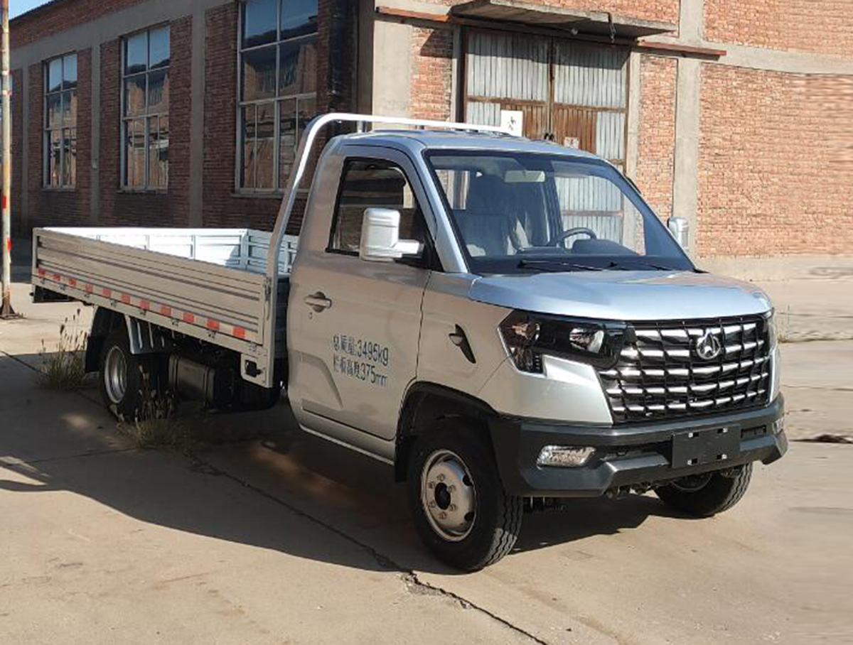 长安新款6轮小车2座5座都有,搭载1.8l动力,实用性强